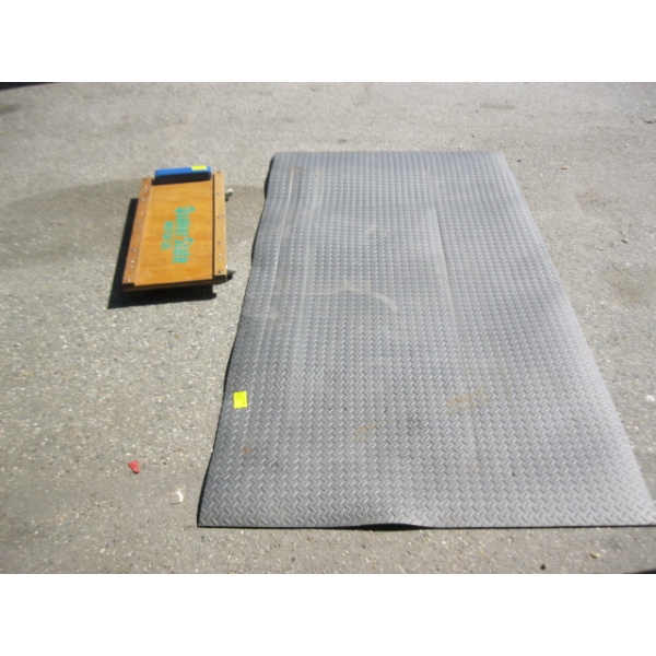 LG. RUBBER MAT & MECHANIC'S CREEPER