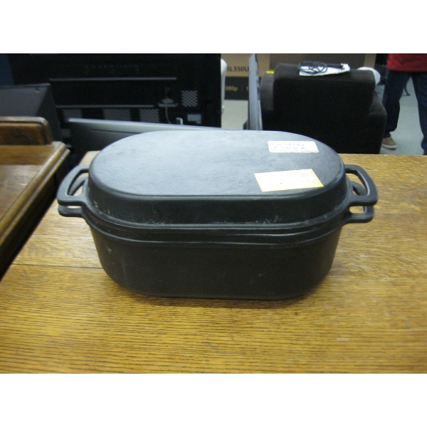 LAUFFER ENGLAND ROBERT WELCH OVAL CAST ENAMEL POT