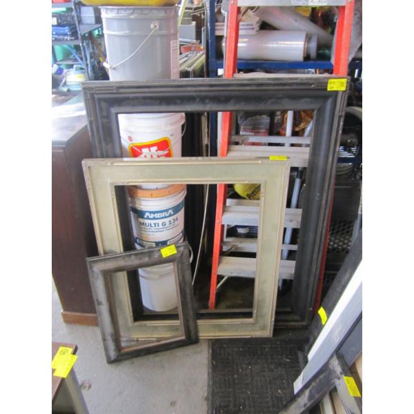3 PICTURE FRAMES