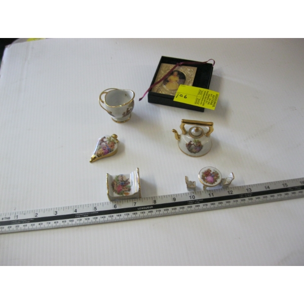 SM. DECORATIVE ORNAMENTS