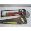 Image 3 : BIN OF MISC. TOOLS & TROWELS