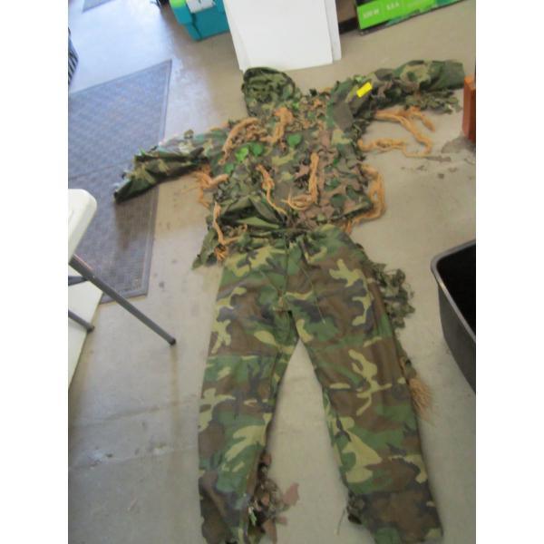 CAMMO SUIT