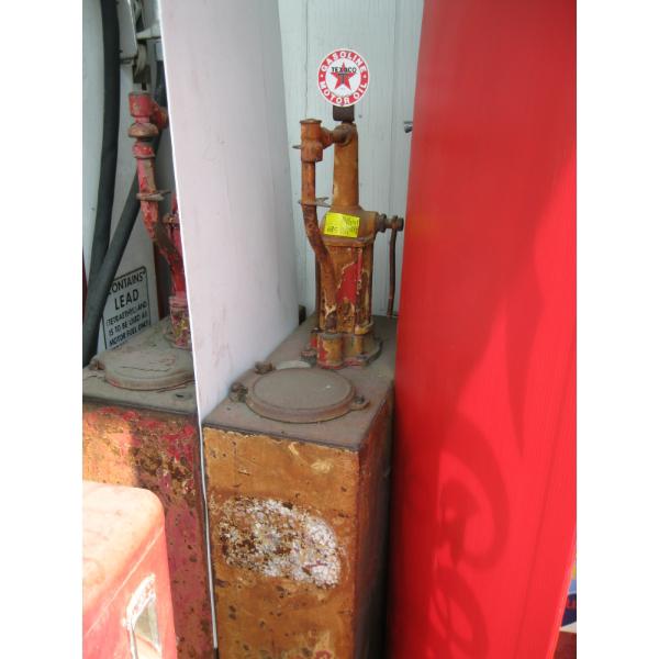 OIL TANK W/PUMP