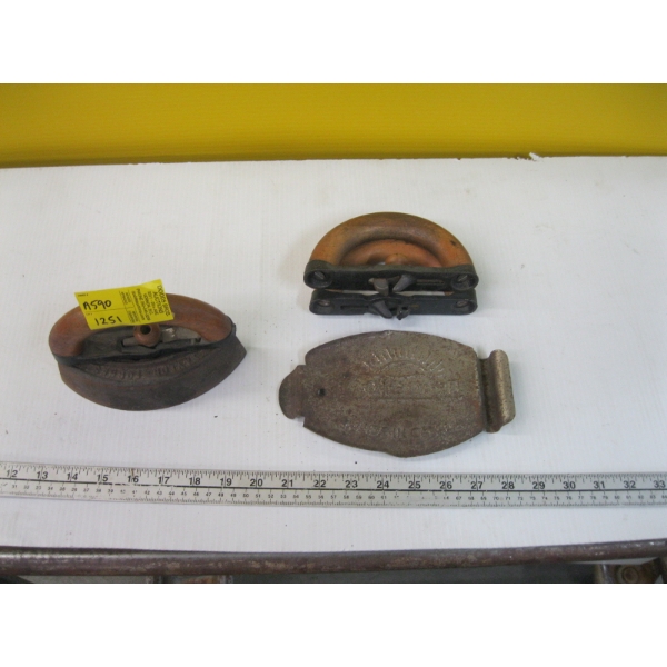 SAD IRON W/HANDLE & STAND & 2 EXTRA WOODEN HANDLES