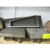 Image 2 : 3 HEAVY DUTY METAL SURFACE BLOCKS