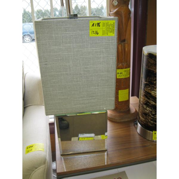 MIRROR BASE TABLE LAMP