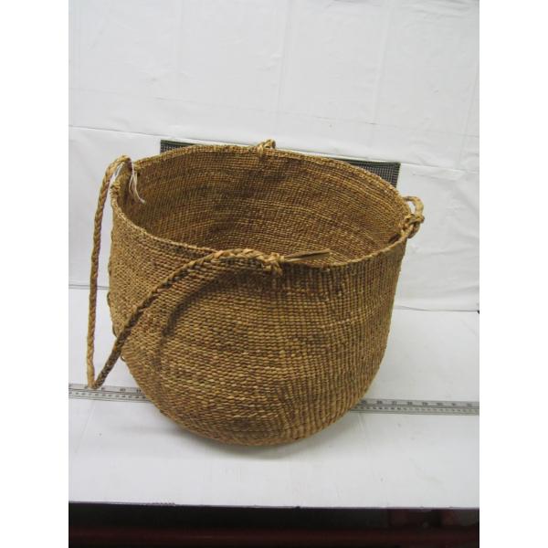 INDIGENOUS LG. SEAGRASS BASKET