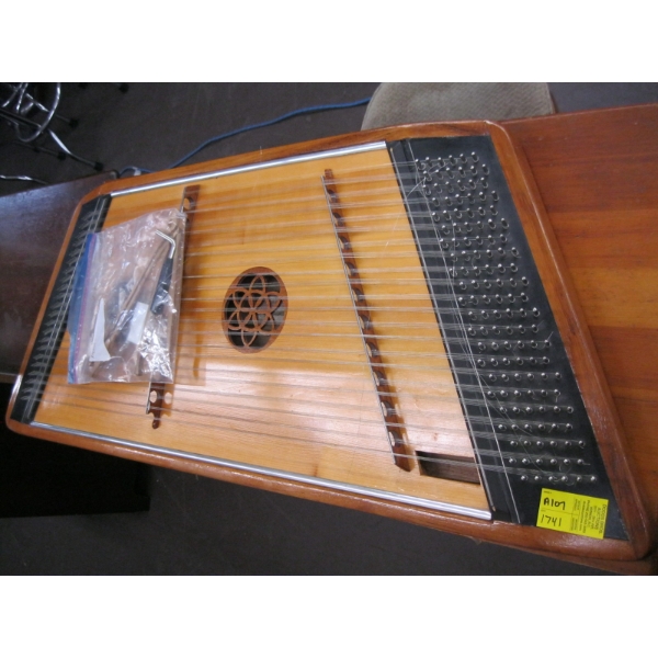 UNIQUE STRINGED HARP INSTRUMENT