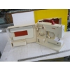 Image 3 : PORTABLE SEWING MACHINE - BERNINA