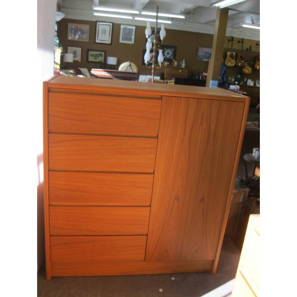 MATCHING TEAK MCM HIGHBOY 5 DRAWER DRESSER W/SINGLE DOOR