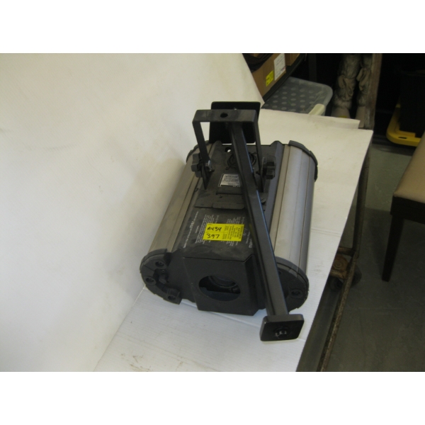 MARTIN PR1-US DJ LIGHT W/CEILING MOUNT