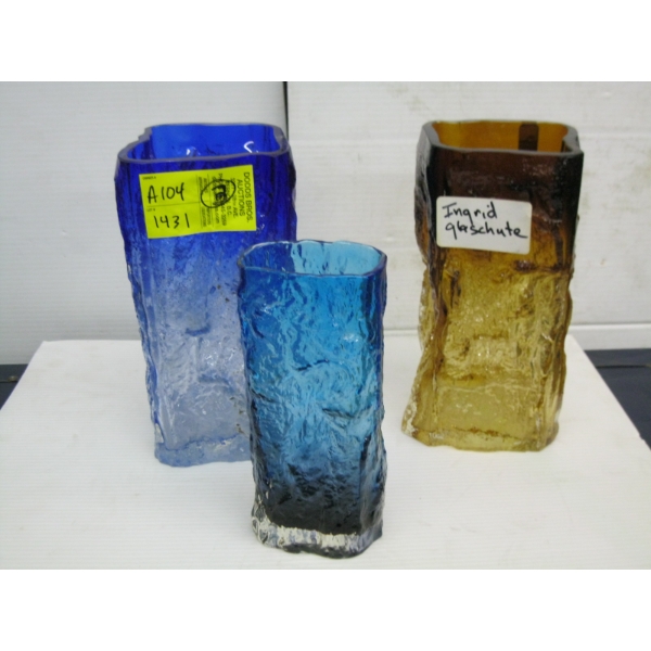 3 PIECES OF INGRID GLASCHUTE GLASS VASES