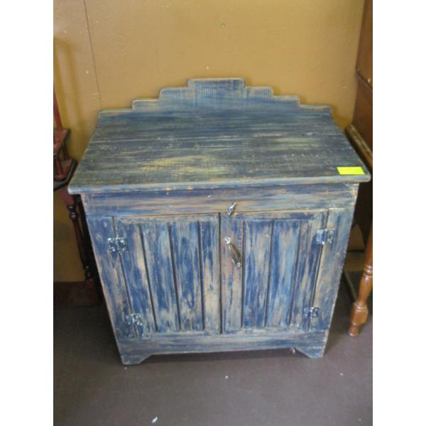 VINTAGE CANADIANA CABINET