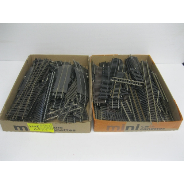 2 BOXES OF HO TRACK