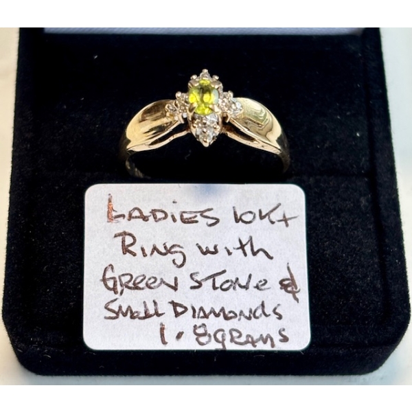 LADIES 10KT RING W/GREEN STONE & SM. DIAMONS, 1.8G, SZ 8