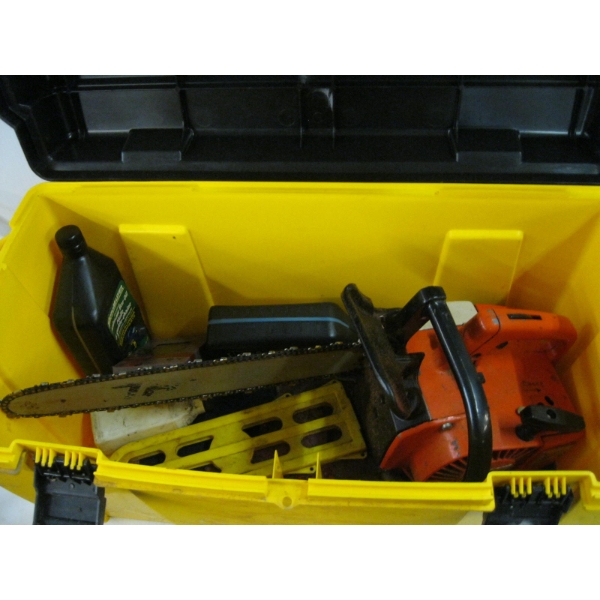 YELLOW & BLACK TOOLBOX W/SM. STIHL 015L CHAINSAW & ACCESS.
