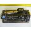 Image 2 : SINGER SEWING MACHINE IN WOOD CASE