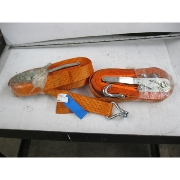 2 RATCHET TIE DOWN STRAPS