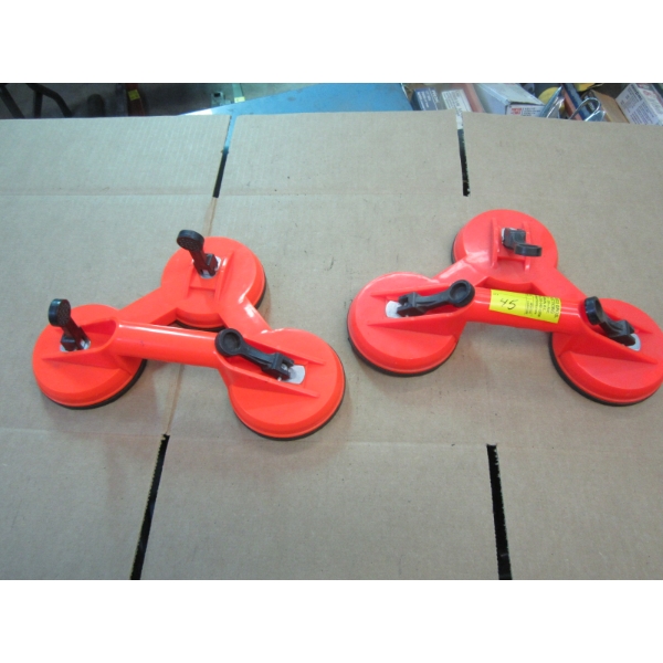2 GLASS CLAMPS