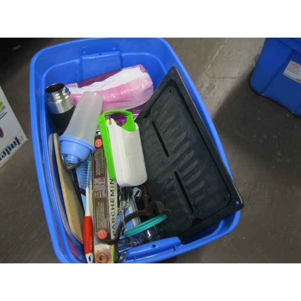 TOTE W/BROILER PAN, UTENSILS, CUTTING BOARD, GRATER, ETC.