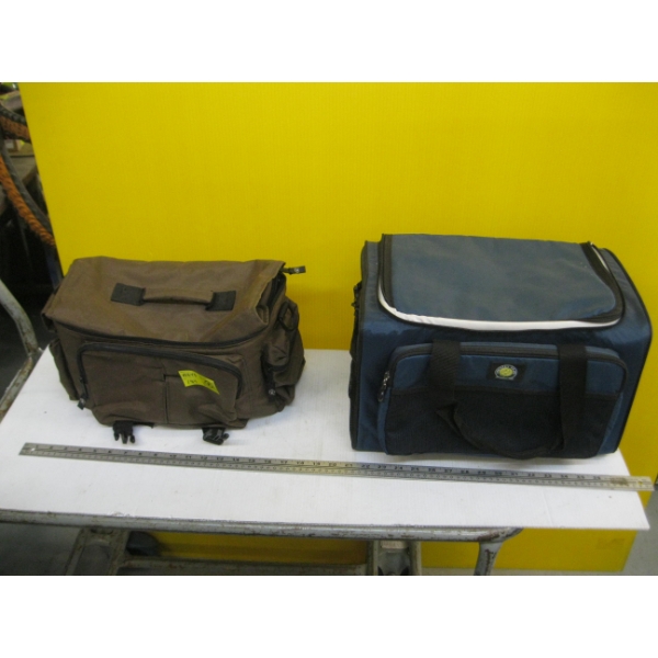 2 INSULATED COOLER BAGS