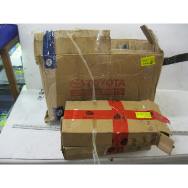 SET OF NEW TUNDRA MIRRORS & 2 PRE 1988 GM DODGE MIRRORS