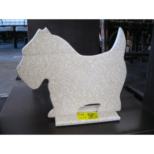 CUTTING BOARD SCOTTY DOG ON STAND
