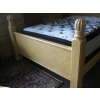 Image 2 : QUEEN SIZE HEADBOARD/FOOTBOARD W/RAILS