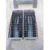Image 2 : PAIR OF PLASTIC CAR RAMPS