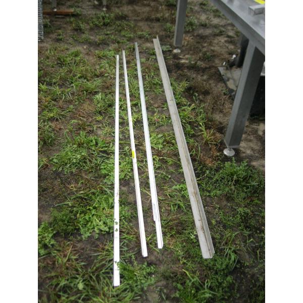 STAINLESS STEEL ANGLED METAL