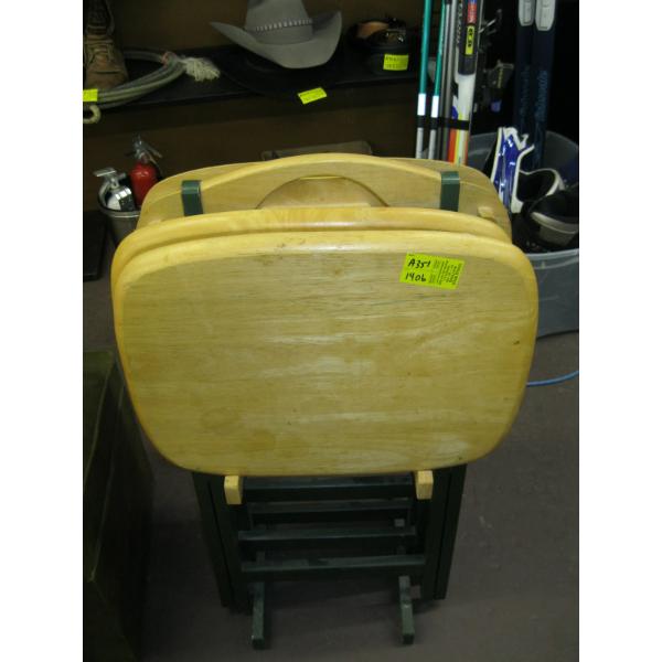 4 WOODEN TV TRAYS ON STAND