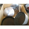 Image 3 : BOX W/ASST. ALUMINUM POTS & FRY PAN