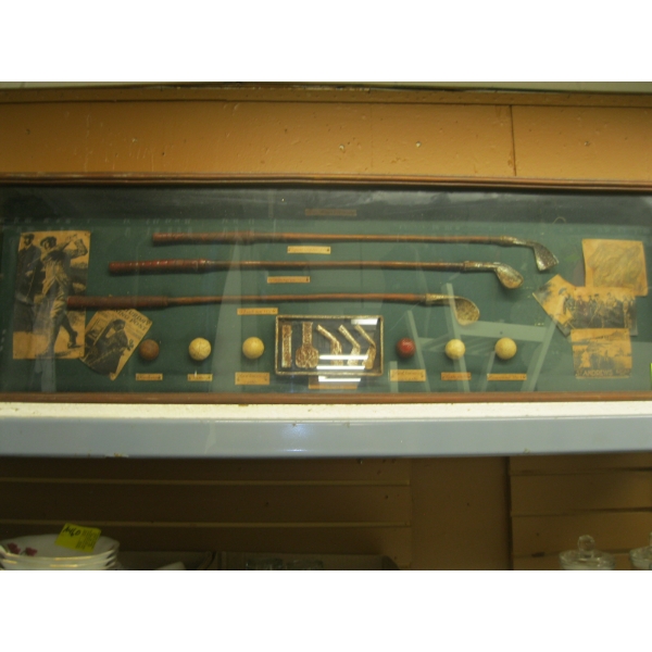 CASED GOLF DISPLAY