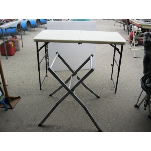 FOLDING TABLE & FOLDING STAND