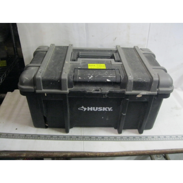 HUSKY TOOLBOX W/MISC. CONTENTS: CAR VISION, CAULKING GUN, SANDING PADS, LED LIGHT, ETC.