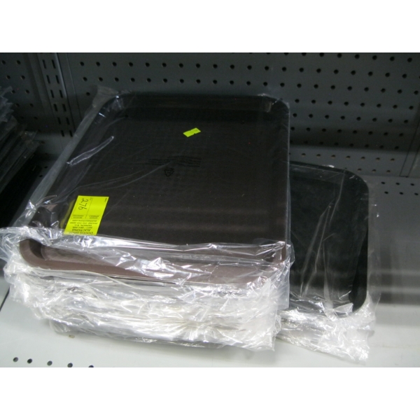 18 BROWN & BLACK PLASTIC TRAYS