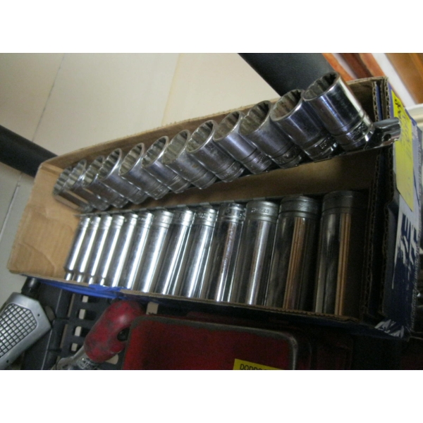 SET OF 1/2" DRIVE SNAP ON SOCKETS & A SET OF SNAP ON 1/2" DRIVE DEEP SOCKETS