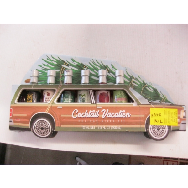 NEW SET OF COCKTAIL HOLIDAY MIXER SET