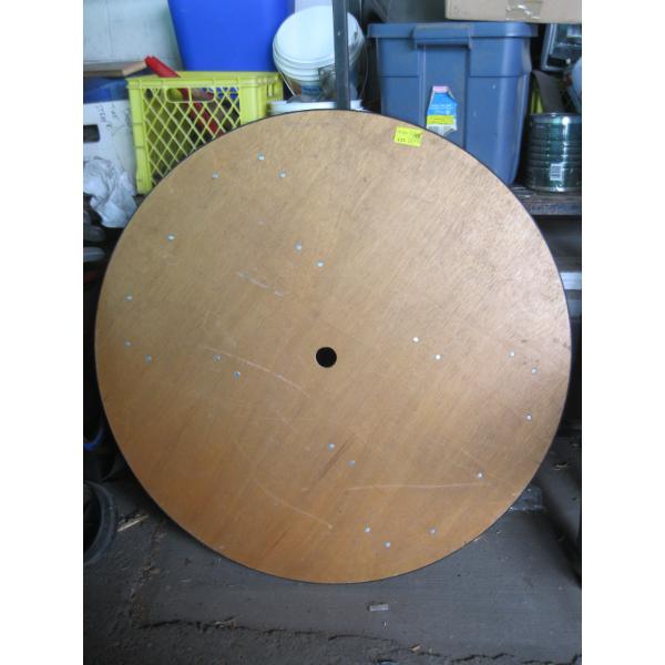 40" ROUND FOLDING TABLE