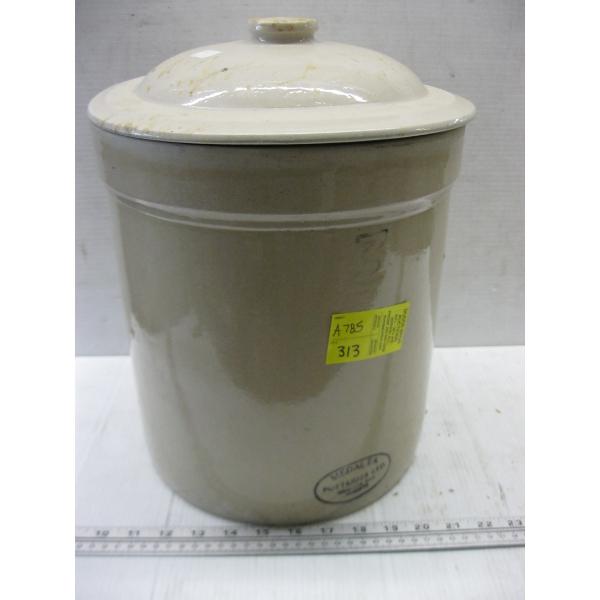 3 GALLON MEDALTA CROCK W/LID