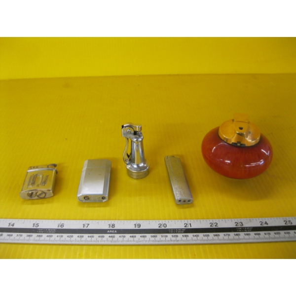 BAG OF VINTAGE LIGHTERS