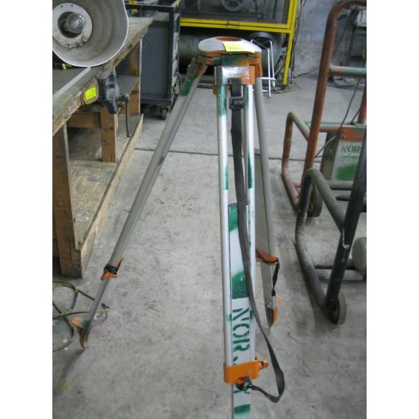 ALUMINUM TRIPOD