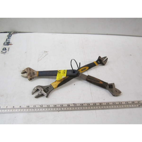 BUNDLE OF CRESCENT WRENCHES