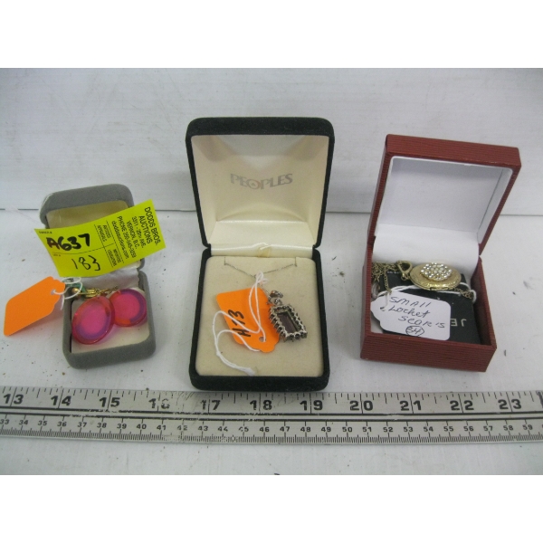 3 PIECES OF FASHION JEWELLERY