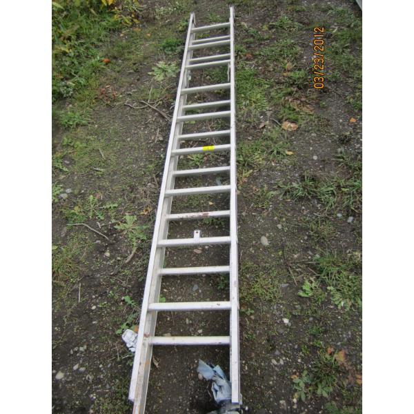 20' ALUMINUM EXTENSION LADDER