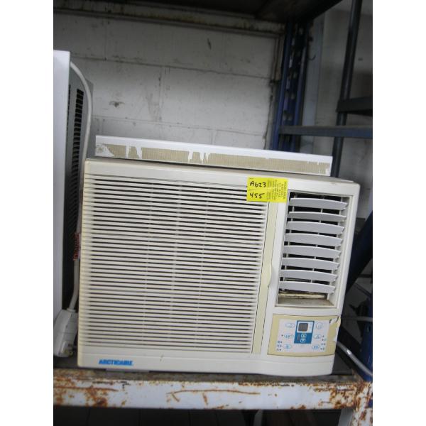 ARCTIC CARE 8400BTU WINDOW MOUNT AIR CONDITIONER