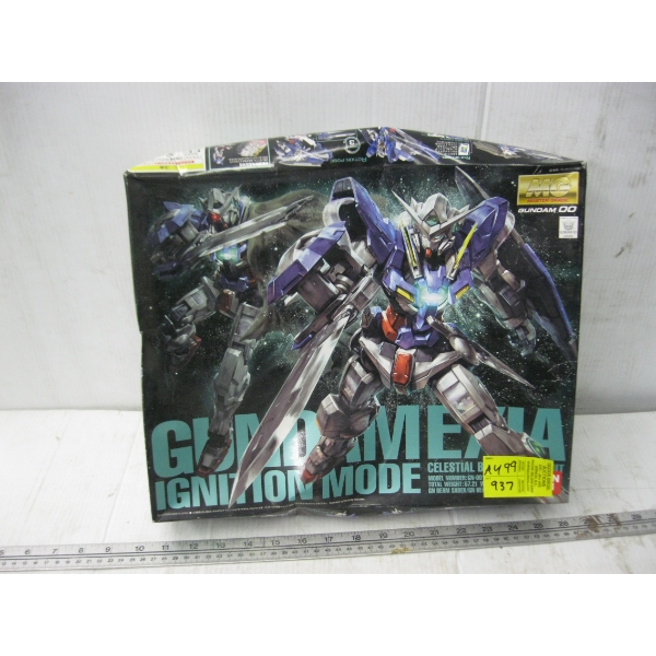 BANDAI GUNDAM EXIA MODEL
