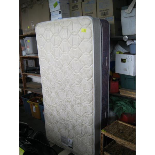 SINGLE BOX SPRING & MATTRESS