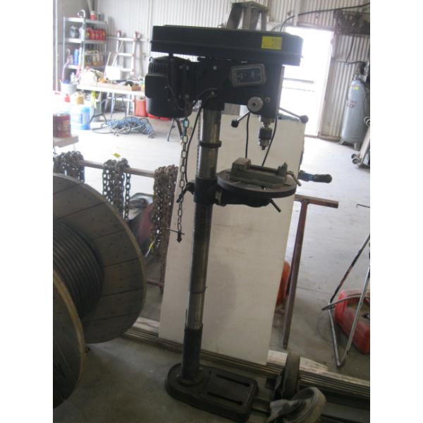 16 SPEED FLOOR DRILL PRESS W/VISE