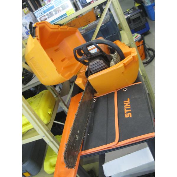 STIHL 044 GAS POWERED CHAINSAW IN CASE